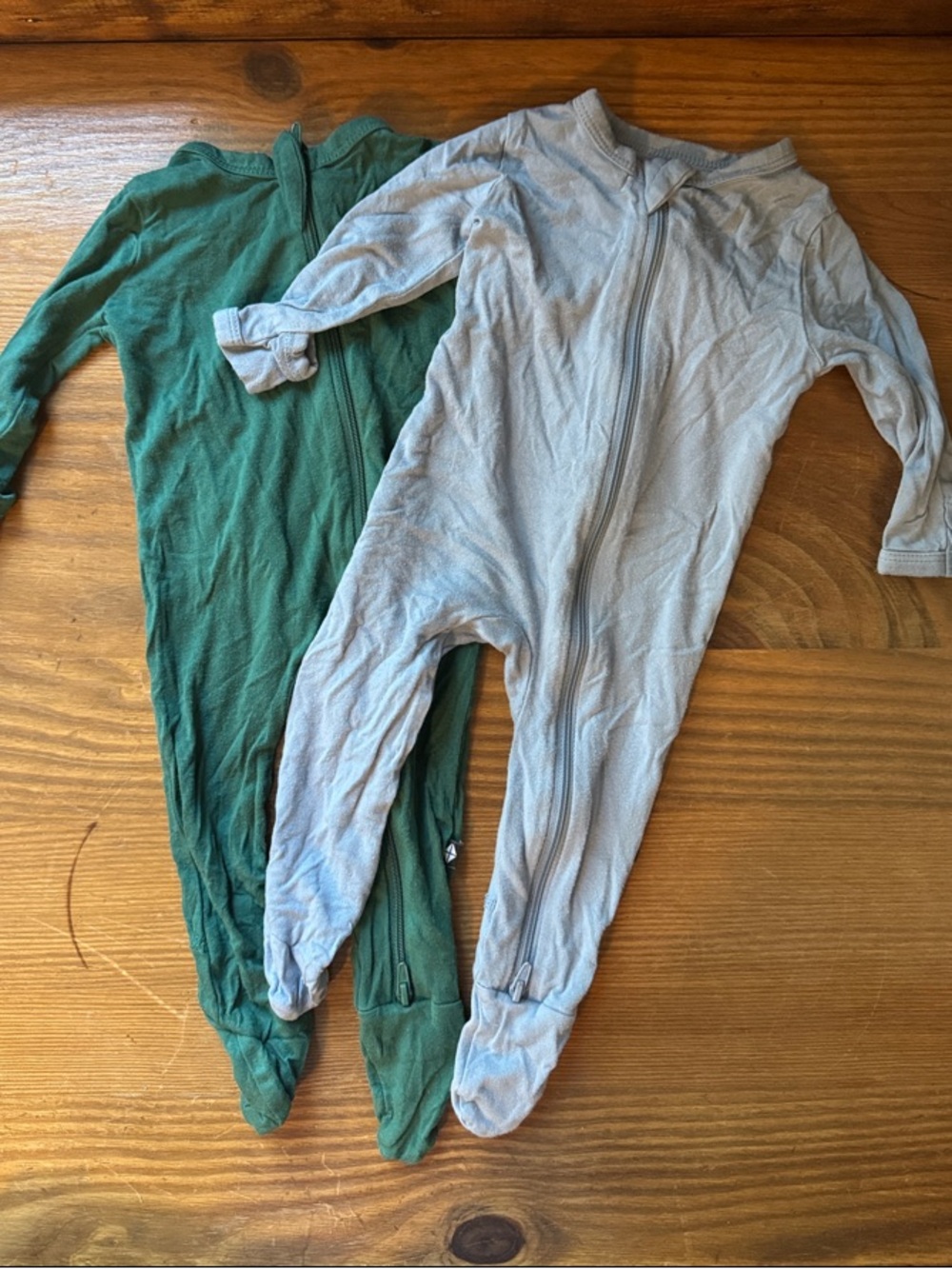 BUNDLE: zippered footies